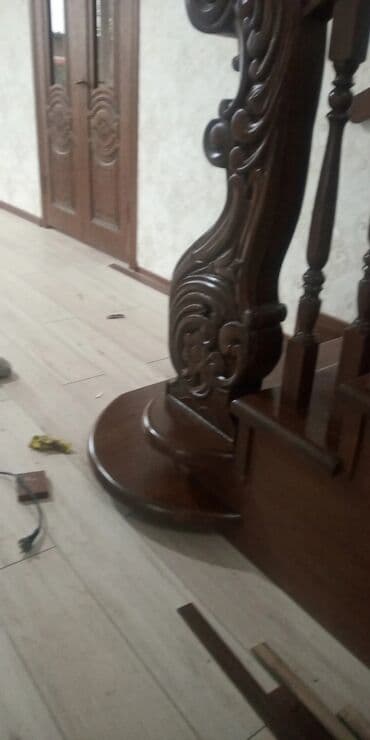 продажа дверей: Лестница двери лучшего качества. звоните — 24