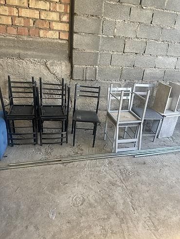 Тигүүчүлөр үчүн отургучтар: Кафе үчүн үстөл жана отургуч — 1