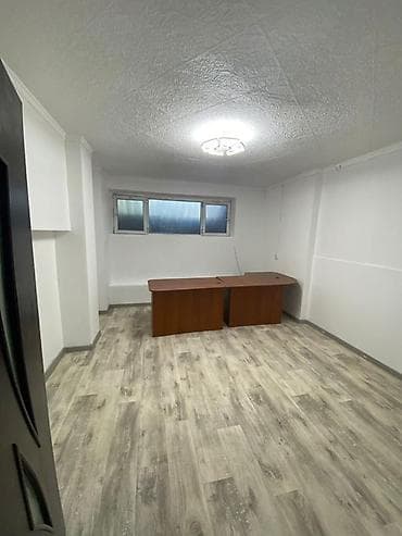 Коммерциялык мүлк: Кеңселерди ижаралоо, 105 м², Турак комплексинде, Өзүнчө кире бериши менен, Өзүнчө санитардык түйүнү менен — 1