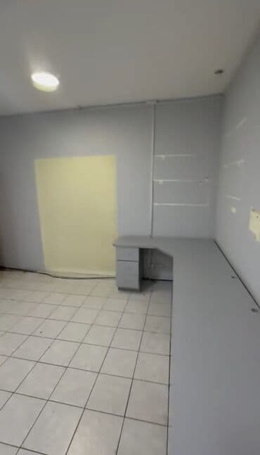 продаю дом робочий городок: Офисное/торговое помещение . 200м² Советского Горького 1 линия. 1 — 1