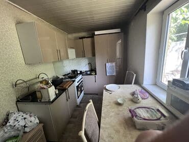 продаеться дом: Дом, 80 м², 3 комнаты, Собственник — 9