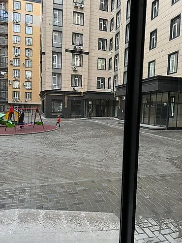 3 бөлмө, Менчик ээси — 9