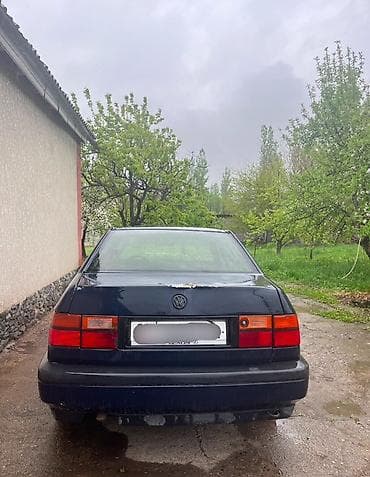 венио: Volkswagen Vento: 1992 г., 1.8 л, Седан — 2