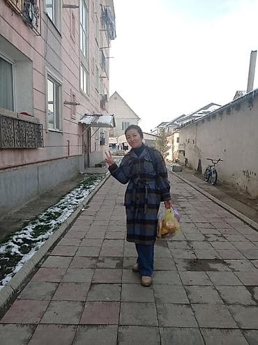 Пальто, Осень-весна, Длинная модель, С поясом, M at lalafo.kg Пальто, Осень-весна, Длинная модель, С поясом, M