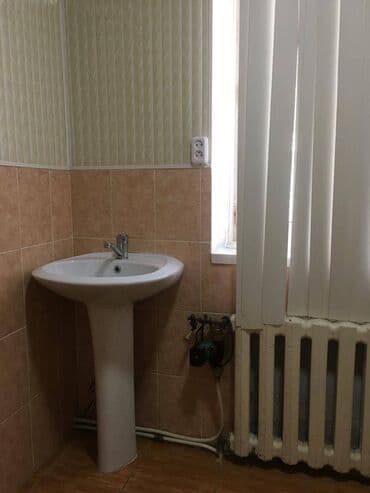 пол дома бишкеке: Дом, 100 м², 6 комнат, Собственник, Старый ремонт — 5