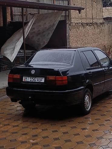 жугили 04: Volkswagen Vento: 1992 г., 1.8 л, Механика, Бензин, Седан — 2