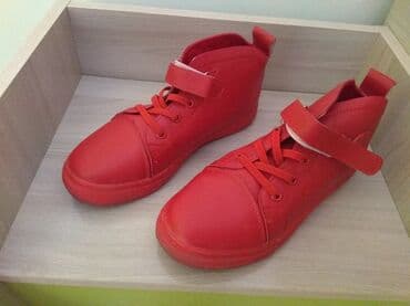 обувь женская большие размеры: Обувь для девочки в отличном состоянии. Есть практически новые.Размеры — 5