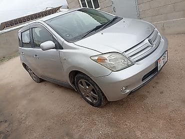 Транспорт: Toyota Ist: 2004 г., 1.3 л, Автомат, Бензин, Хетчбек — 4