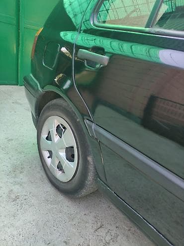 Унаа: Volkswagen Golf: 1993 г., 1.8 л, Кол менен иштөөчү, Бензин — 8