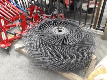 Грабли турецкого производства. Общая длина ‐5,3 м. общая ширина ‐2,3 at lalafo.kg Грабли турецкого производства. Общая длина ‐5,3 м. общая ширина ‐2,3