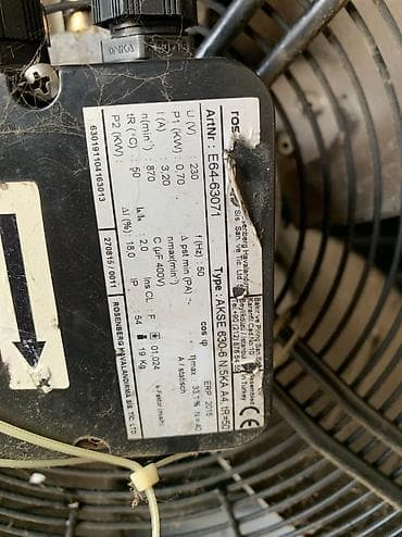 холодильные шкафы: Агрегат компрессоры и конденсаторы есть два комплекта Есть варианты на — 8