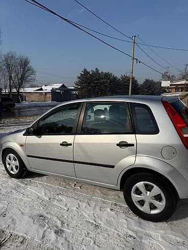 продаю ford focus: Ford Fiesta: 2004 г., 1.6 л, Автомат, Бензин, Хэтчбэк — 3