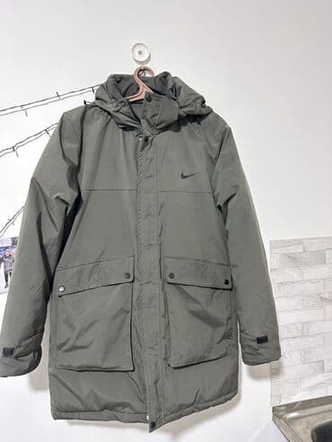 Отдам даром: Пуховая парка Nike За продукты, молоко, кефир, хлеб, мука, картошка — 1
