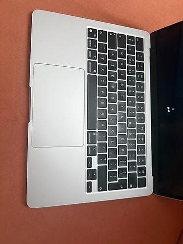 MacBook Air 13" (M2, 2022) - Процессор: Apple M2 - Накопитель: SSD — 6