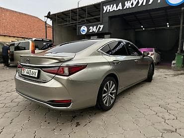 фары rx350: Lexus ES: 2018 г., 2.5 л, Вариатор, Гибрид, Седан — 3