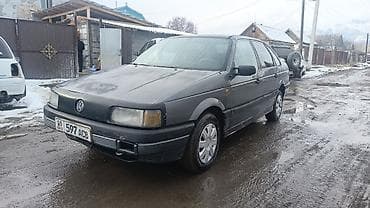 с кочкор авто: Volkswagen Passat: 1988 г., Седан — 8
