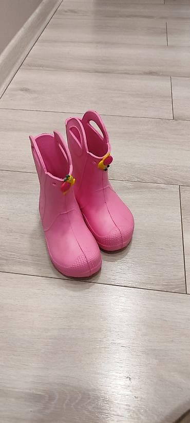 Детские резиновые сапоги Kaury, розовые. Надели несколько раз at lalafo.kg Детские резиновые сапоги Kaury, розовые. Надели несколько раз