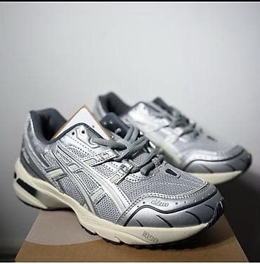 Мужские кроссовки, 41.5, 42, 42.5, Asics, Новый, цвет - Серебристый — 1