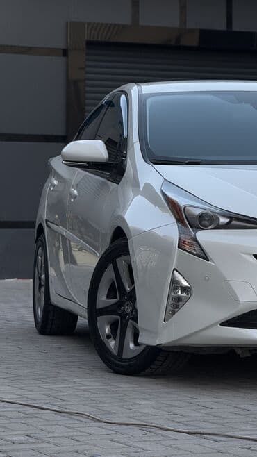 фотохромные очки: Toyota Prius: 2017 г., Гибрид, Хэтчбэк — 2