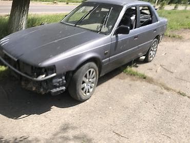 скутер ош: Mazda 626: 1990 г., 2.2 л, Кол менен иштөөчү, Бензин, Седан — 5