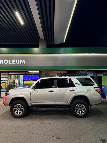 1: Toyota 4Runner: 2020 г., 4 л, Автомат, Газ, Внедорожник — 3