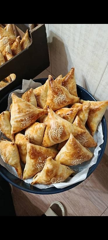Ассорти самсы курица и сыр. Говядина. Картошка . Борсок. И мясной at lalafo.kg Ассорти самсы курица и сыр. Говядина. Картошка . Борсок. И мясной