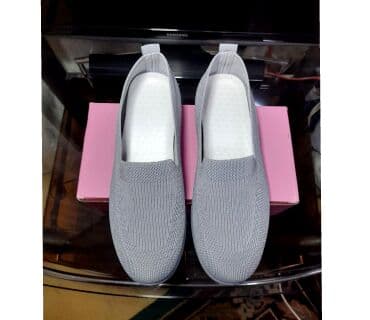 Киреге берилүүчү кийимдер: Продаю туфли,женские,новые. Цвет серый. Размер 40. ( Турция ). Лучше — 6