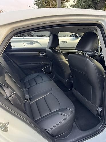 эмблема: Geely : 2022 г., Электромобиль, Седан — 5