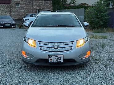Chevrolet Volt: 2013 г., 1.4 л, Вариатор, Гибрид, Хэтчбэк