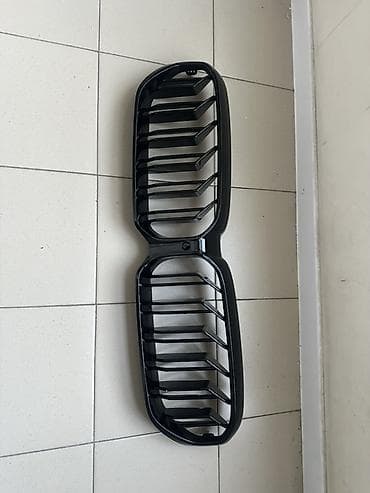 line: Решетка радиатора BMW 2021 г., Новый, Аналог — 3