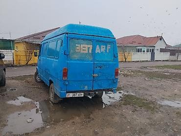 Унаа сатуу: Mercedes-Benz T1: 1987 г., 2.4 л, Механика, Дизель, Van — 1