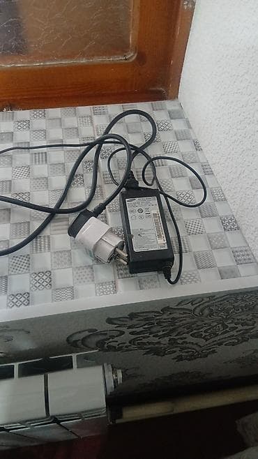 зарядка samsung: Монитор, Samsung, Б/у, LED, 31" - 32" — 6