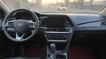 Транспорт: Hyundai Sonata: 2018 г., 2 л, Автомат, Газ, Седан — 9