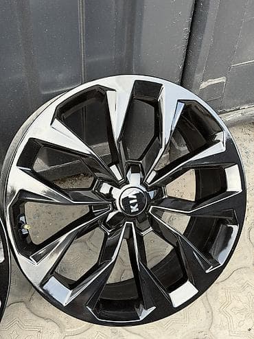 stud 100: Литые Диски R 20 Kia, Комплект, отверстий - 5, Б/у — 7