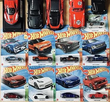 ХотВилс- это мощные машины- под оранжевую трассу оригинал!!!