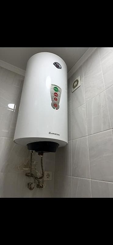 Накопительный водонагреватель Объем бака: 80 л, Ariston, Электрический, Панель управления, Б/у