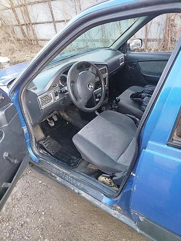 аризо 8: Daewoo Nexia: 2010 г., 1.5 л, Седан — 5