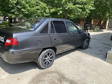 Транспорт: Daewoo Nexia: 2010 г., 1.5 л, Кол менен иштөөчү, Бензин, Седан — 10