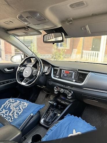 фара рф 1: Kia Stonic: 2018 г., 1.6 л, Автомат, Дизель, Кроссовер — 4