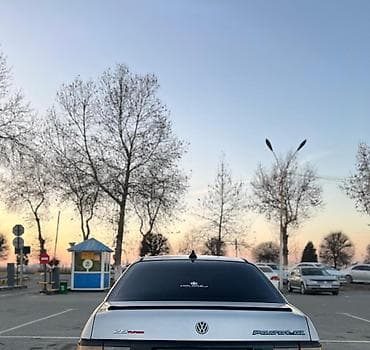 Продажа авто: Volkswagen Passat: 1992 г., 1.8 л, Ручные, Бензин, Седан — 4