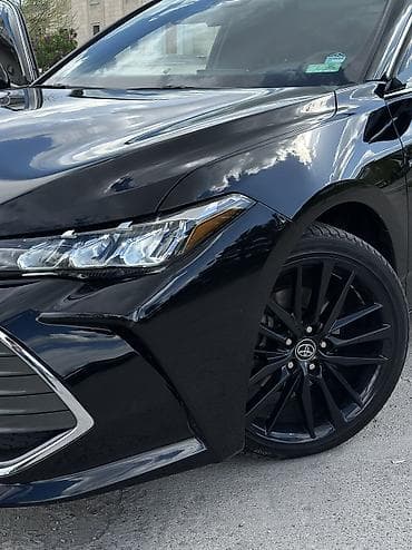 дополнительный свет: Toyota Avalon: 2019 г., 2.5 л, Вариатор, Гибрид, Седан — 7