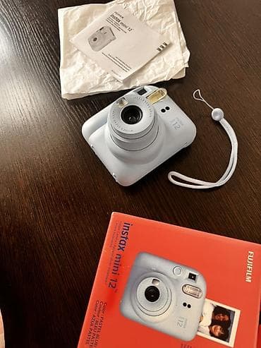 чоор фото: Fujifilm Instax mini 12 — мгновенная камера в цвете Pastel Blue — 3