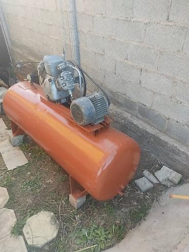 Продаю мощный компрессор! Трёхфазный советский компрессор высокого