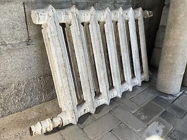 котёл б у: Чугунные батареи Б/у, Количество секций: 7 шт, Высота: 75 см, Тип подключения: Боковое — 1