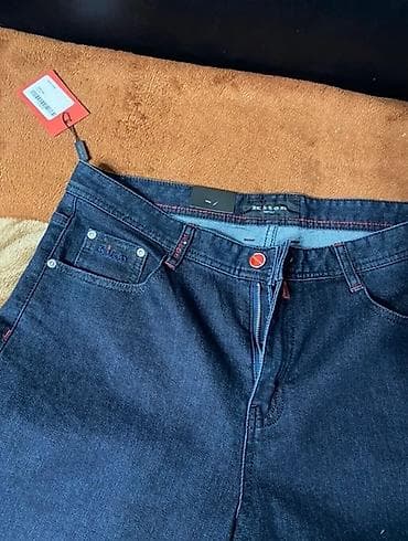 Плащи: Мужские джинсы Kiton, качество шикарнейшее, в бутиках по 3000 сом и — 3