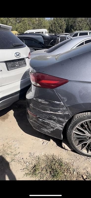 нива на разбор: Hyundai Avante/Elantra (седан, тёмно‑серый), после ДТП. Отлично — 3
