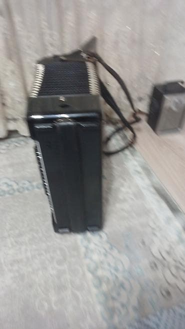 Аккордеон/баян клавишный, чёрный корпус. Характеристики и