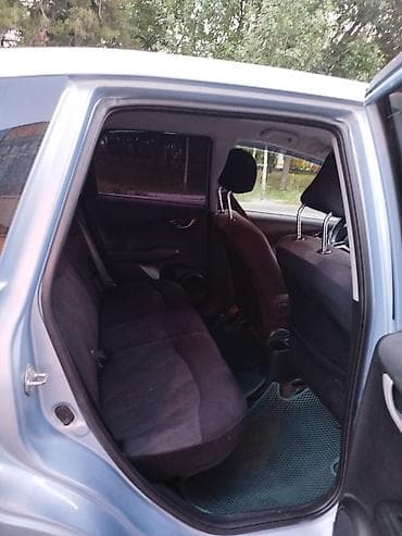 кок талаа: Honda Fit: 2008 г., Автомат, Бензин, Хетчбек — 3