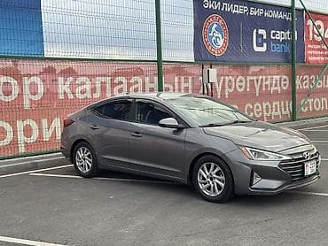 я девушка: Hyundai Elantra: 2019 г., 2 л, Автомат, Бензин, Седан — 2