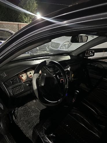 машина за 40000 сом: Mitsubishi Lancer: 2004 г., 1.6 л, Механика — 2